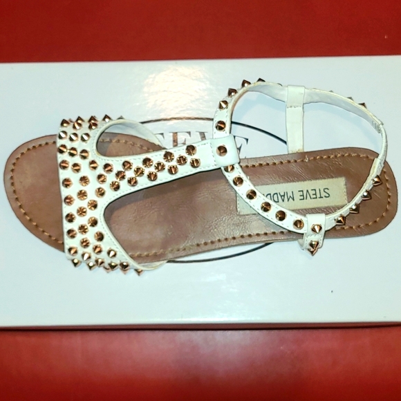 Steve Madden Nickiee White/Rose Gold Spiked Sandals Size 6.5 - Picture 2 of 4